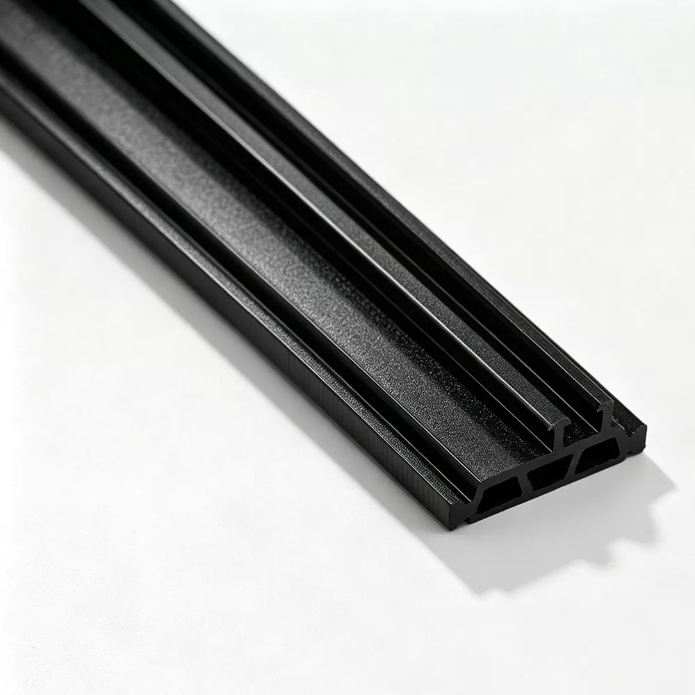 Striscia barriera termica tipo T PA66 GF25